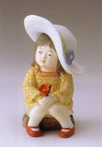 R0227 ママの帽子【博多人形】